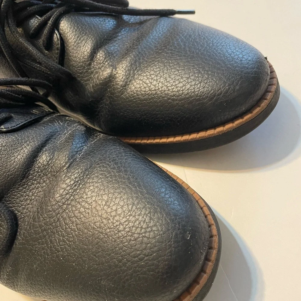 Dr. Scholl's Men’s 10.5 Black Leather Lace-Up Oxfords with Brown Trim
